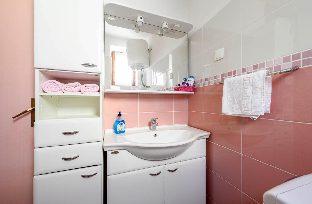 Apartments Vala Zaboric - With Boat Mooring Luaran gambar