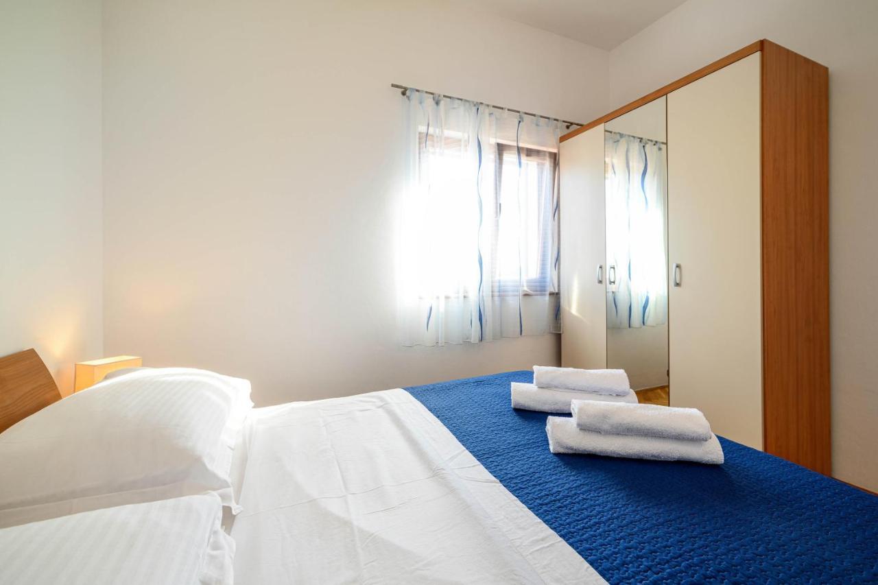 Apartments Vala Zaboric - With Boat Mooring Luaran gambar