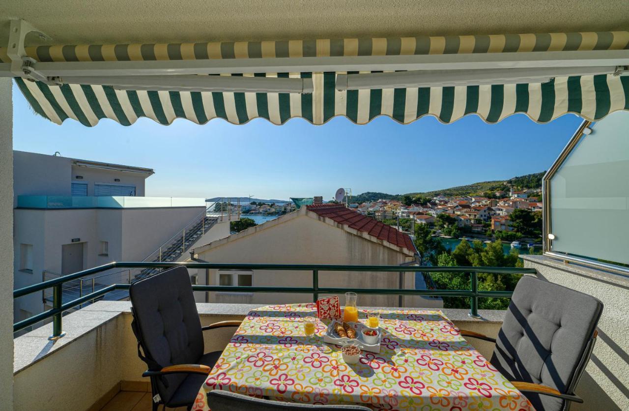 Apartments Vala Zaboric - With Boat Mooring Luaran gambar