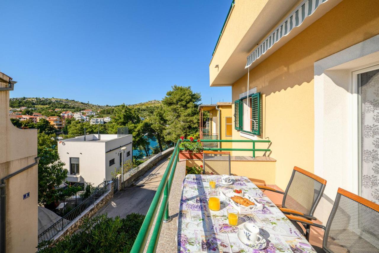 Apartments Vala Zaboric - With Boat Mooring Luaran gambar