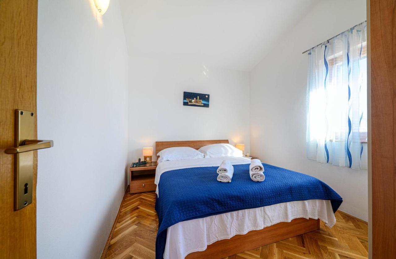 Apartments Vala Zaboric - With Boat Mooring Luaran gambar