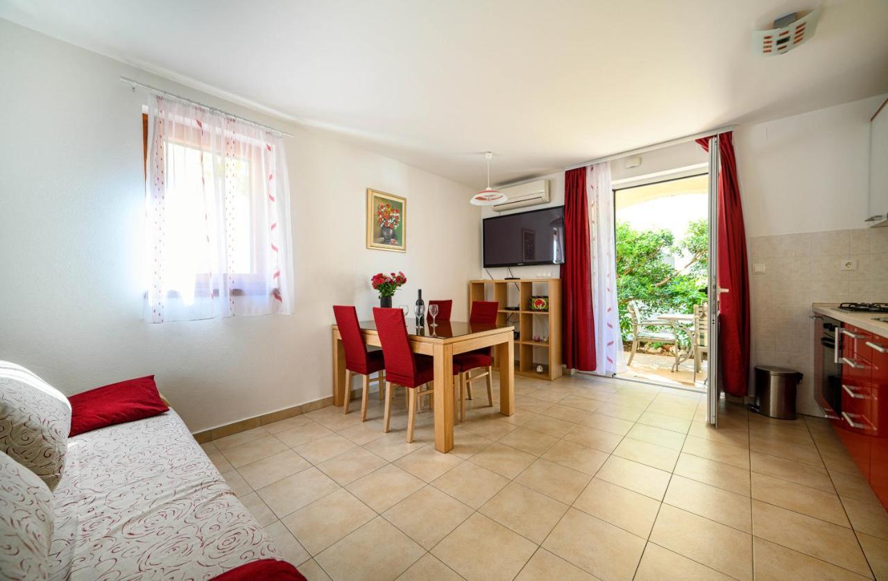 Apartments Vala Zaboric - With Boat Mooring Luaran gambar