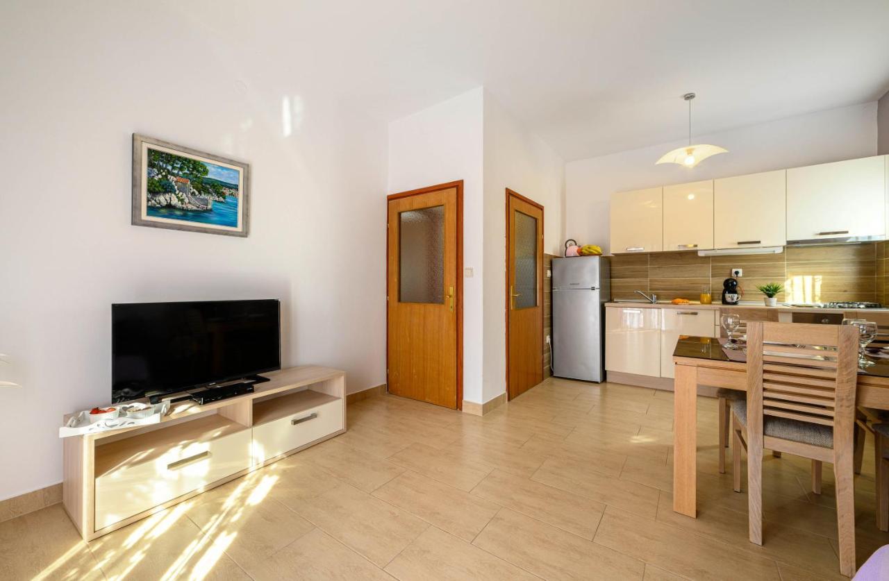 Apartments Vala Zaboric - With Boat Mooring Luaran gambar
