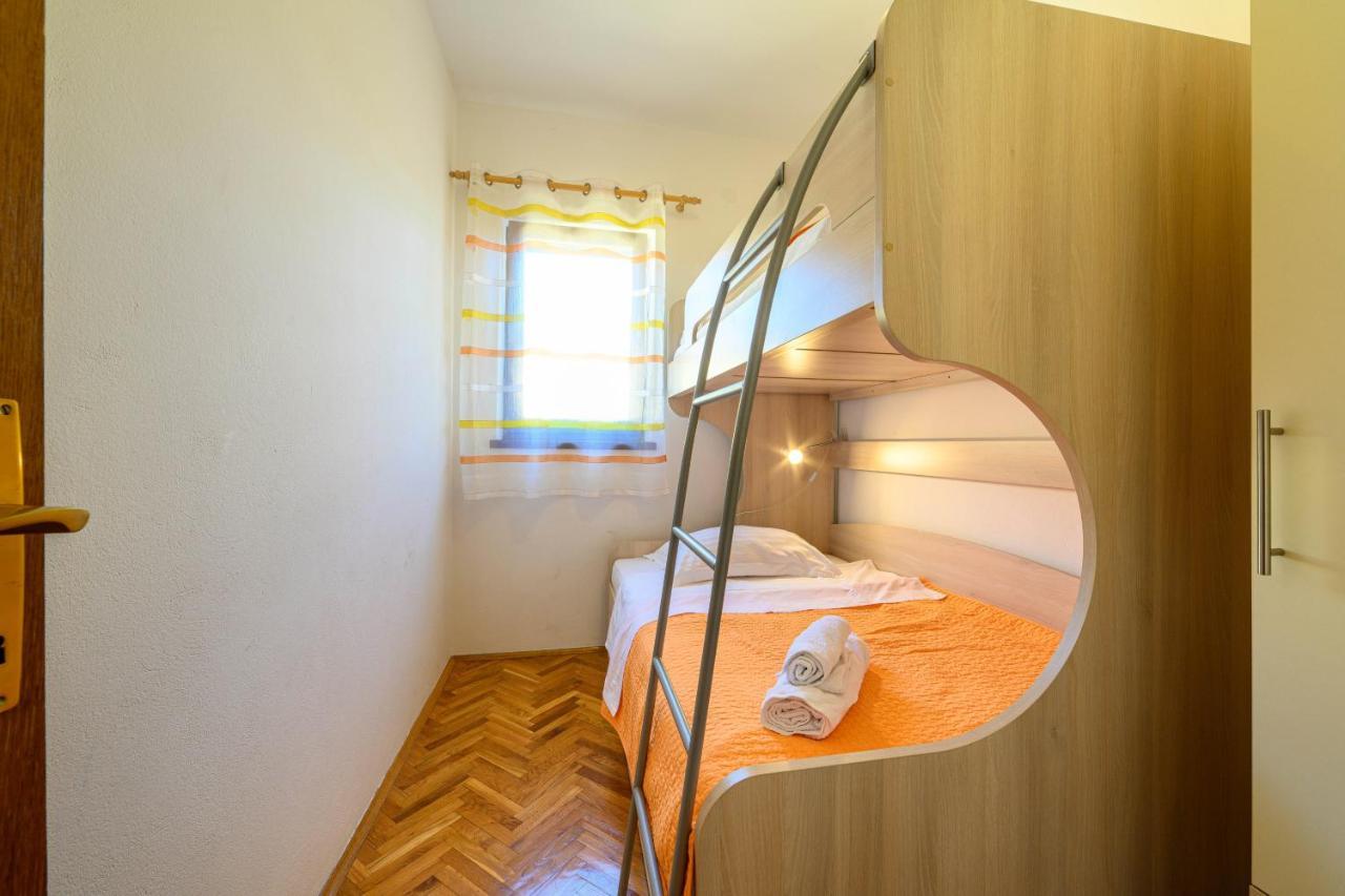 Apartments Vala Zaboric - With Boat Mooring Luaran gambar