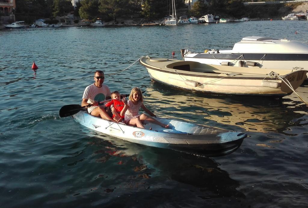 Apartments Vala Zaboric - With Boat Mooring Luaran gambar